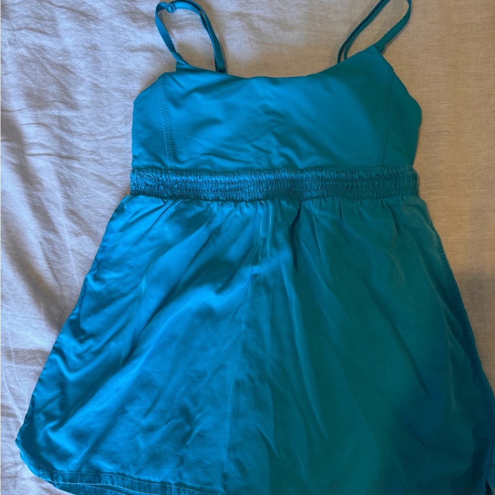 Lululemon teal tank with built in bra size 6